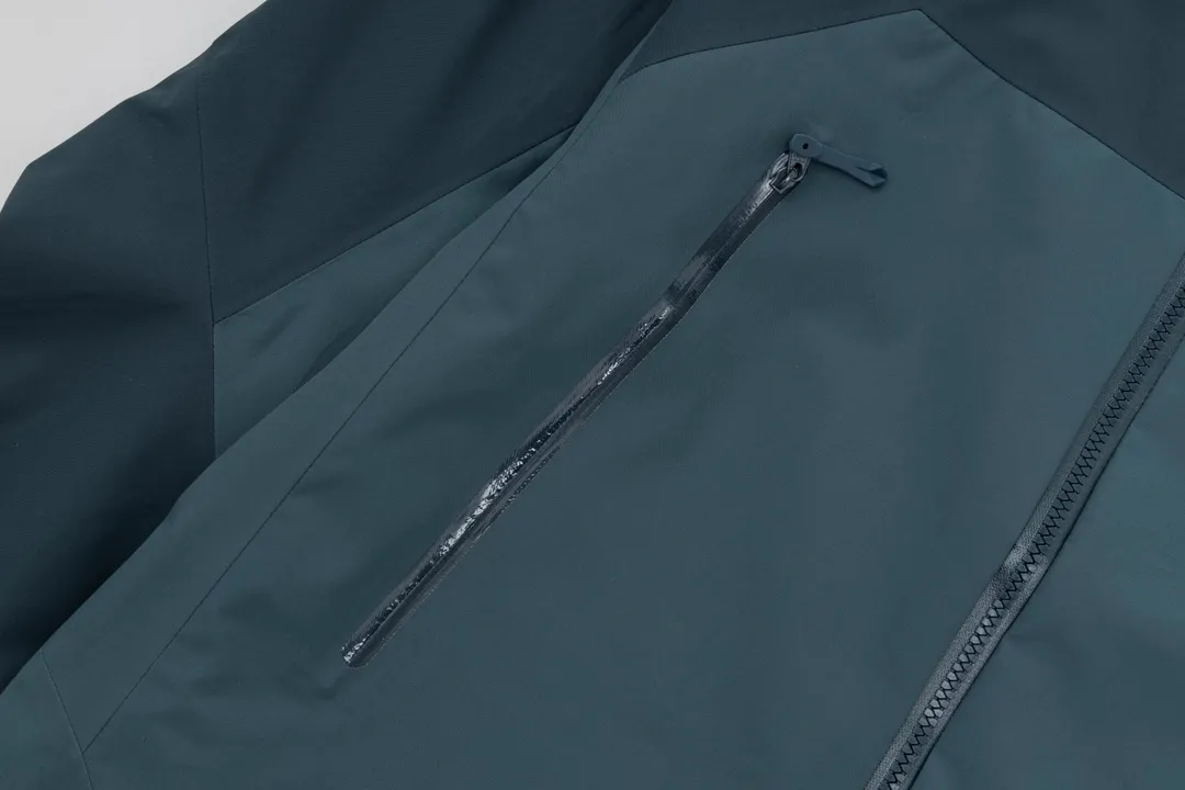 Arc'teryx Gore-tex ， ， ， 。 bluesign@ N 3LGORE-TEX ， Wear-Resistant， 、 Breathable， ， 20000 Breathable 10000 E 3D ， 3D ， ， ， Authentic YKK ， ， ， ， ， Factory ， ， ， 。 ， ， ，Lightweight ， Series ， Quality ！！